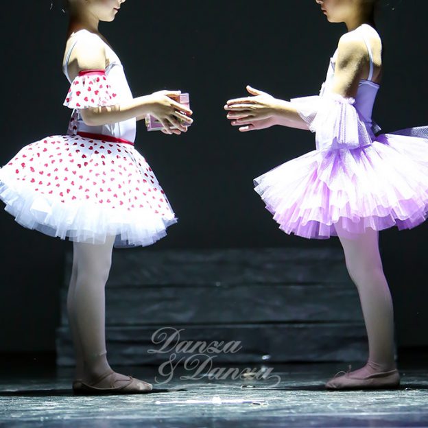 danza-e-danza-Square010-classica-bambine